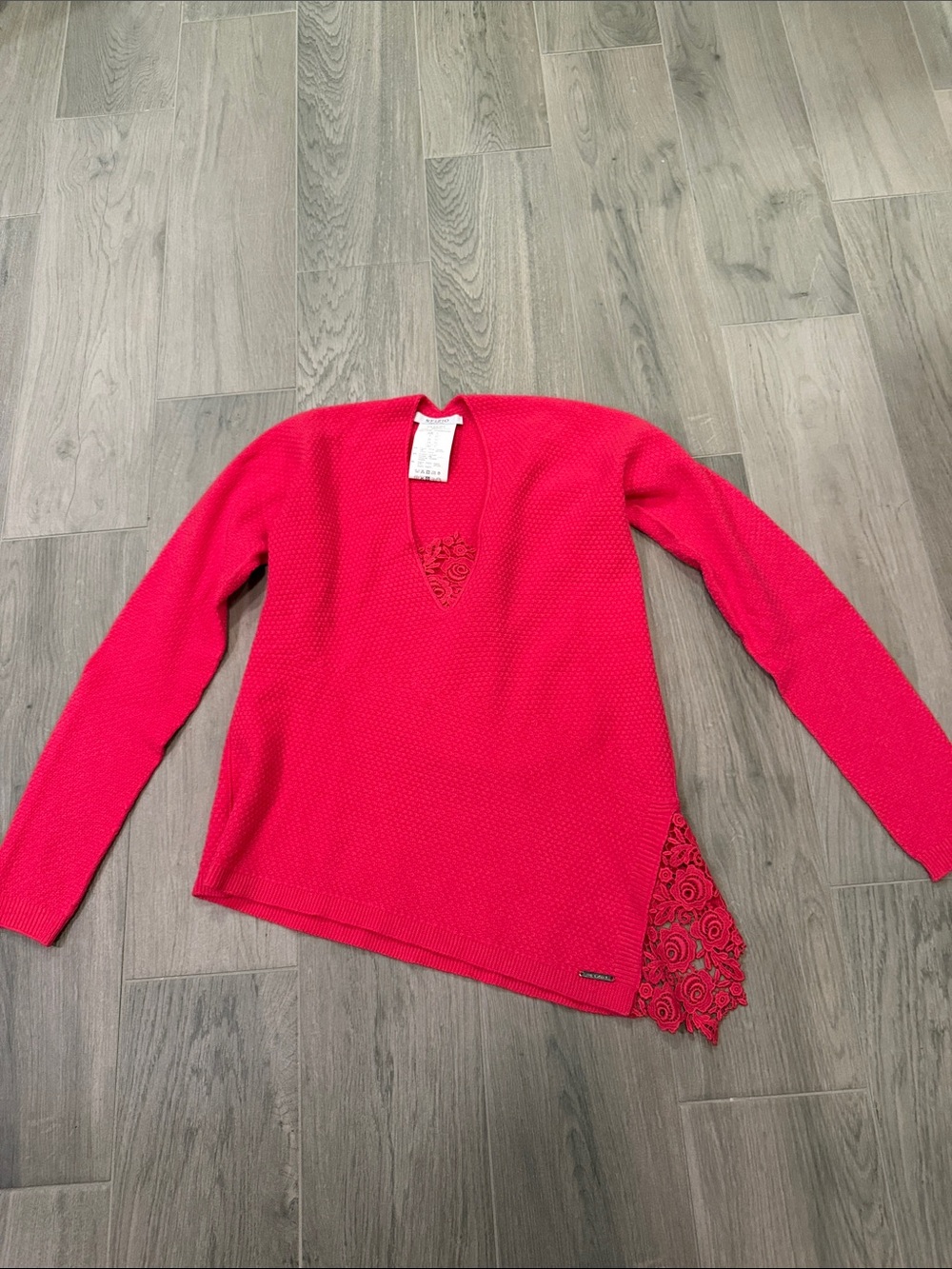 Sfizio Women’s Bright Pink V-Neck Sweater with Lace Trim Size S